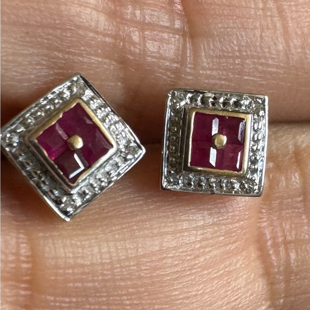 Stunning Natural Ruby 0.85 CT & Diamonds 0.35 CT on 14K  Earrings 1.7 grams